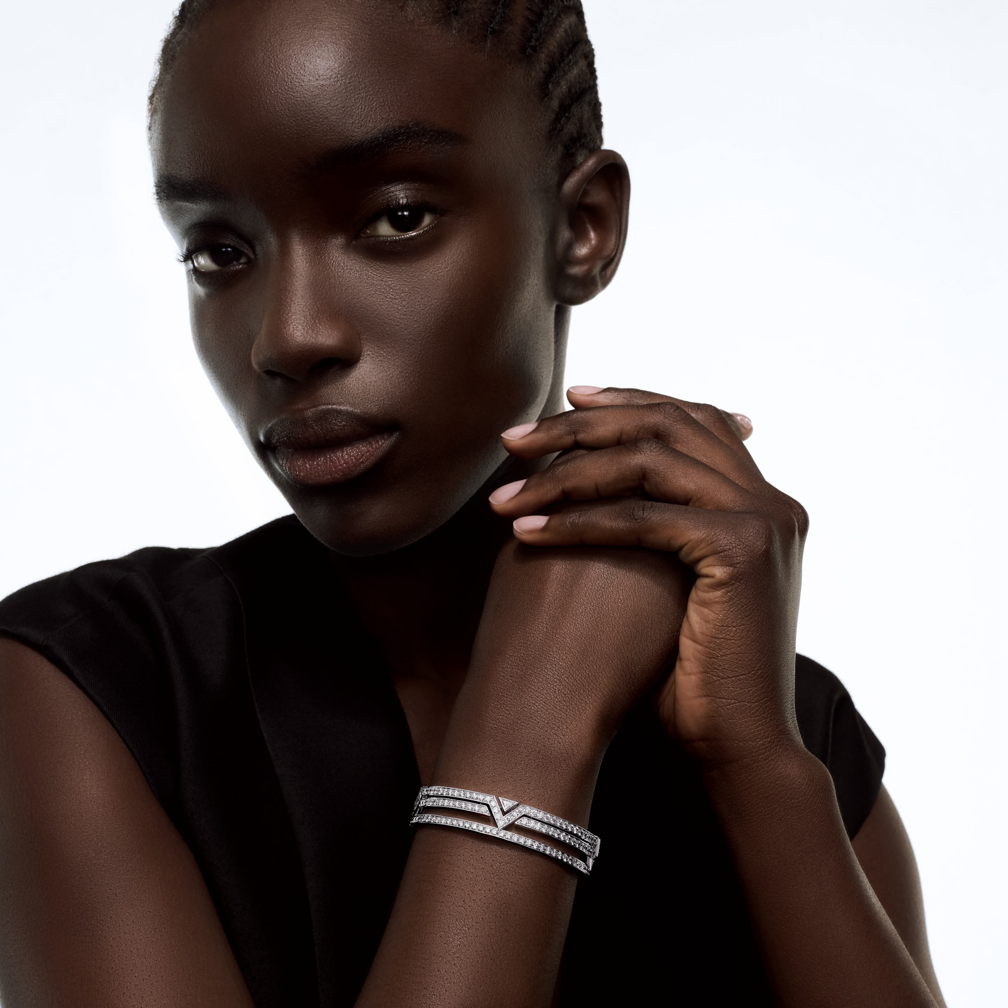 ブレスレット ピュア V(ホワイトゴールド×ダイヤモンド) ｜ルイ